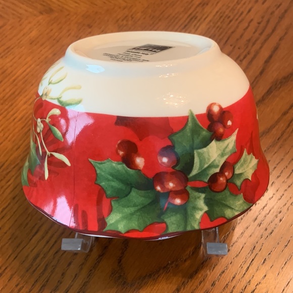 BEAUTIFUL Holiday/Christmas Bowl NWOT - Porcelain China Gorgeously Designed - Picture 4 of 15